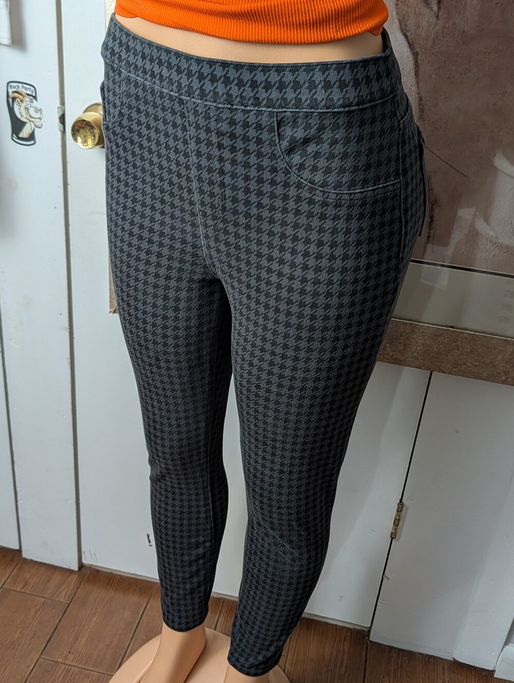 Spanx By Sara Blakely Jean-ish Ankle Leggings in Black/Gray Houndstooth Size M